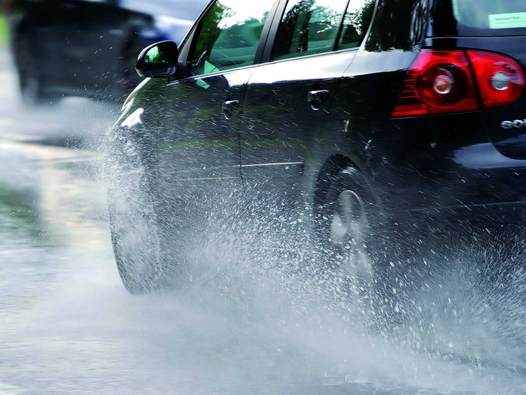 Как правильно подготовить автомобиль к дождливой погоде: Лайфхаки и советы